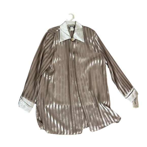 Button up - Picture 1 of 1